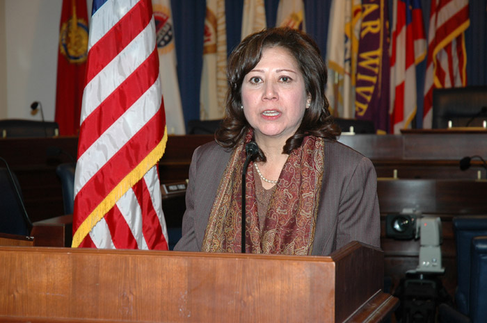 01Hilda Solis